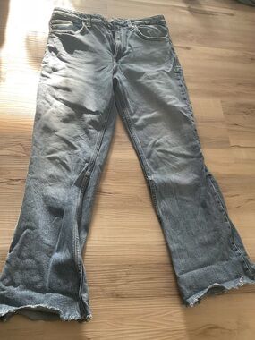 Zara Women's Cropped Flared Jeans in Washed blue